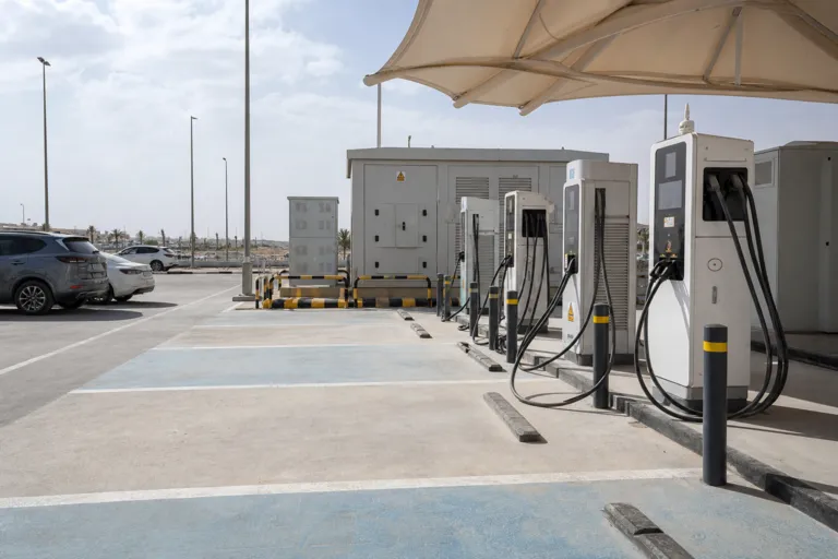 EVIQ Fast Charger Network Rollout: The Investment Map Powering Riyadh’s 30% EV Goal by 2030