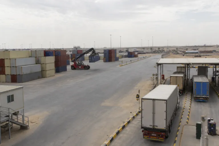 Jeddah to Dammam by Road: The Saudi Landbridge Trucking Hormuz Bypass That Changed Gulf Trade
